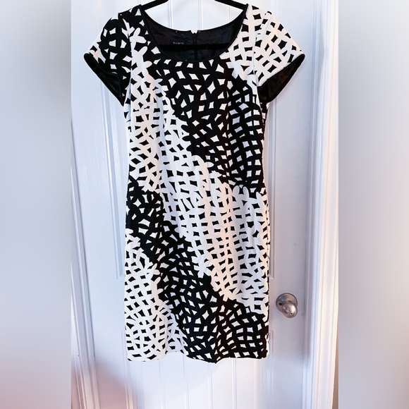 Talbots Dresses & Skirts - Talbots Womens Sheath Dress Size 4 Rear Zip Cap Sleeve Black White